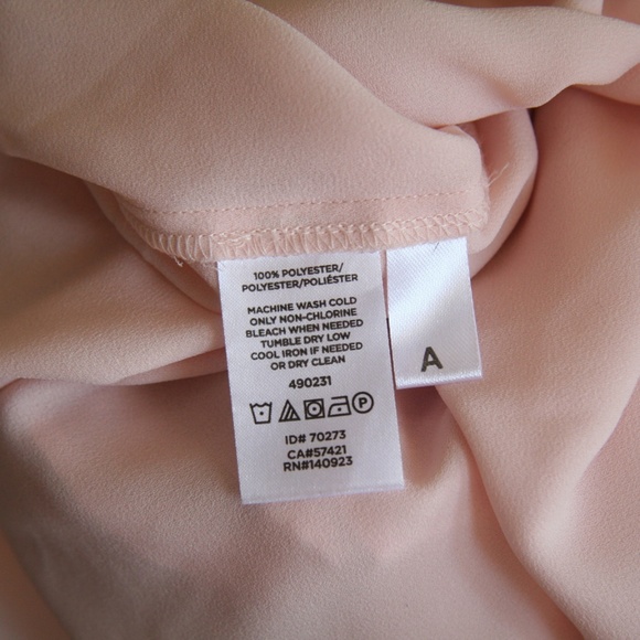 Loft size XL Pale Peach button down blouse - Picture 4 of 7